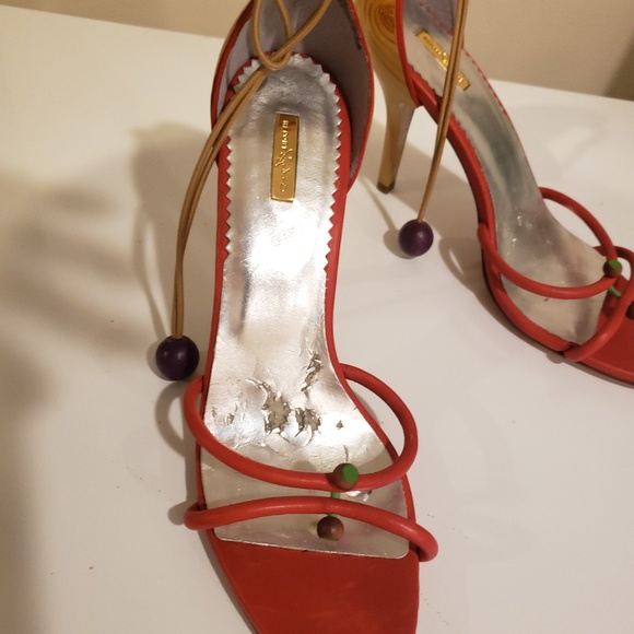 Report high heels = size 9 - Picture 4 of 6